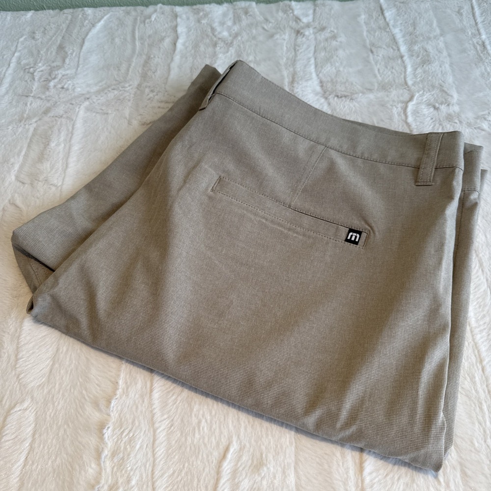 Travis Mathew Men's Flat Front Shorts Light Taupe